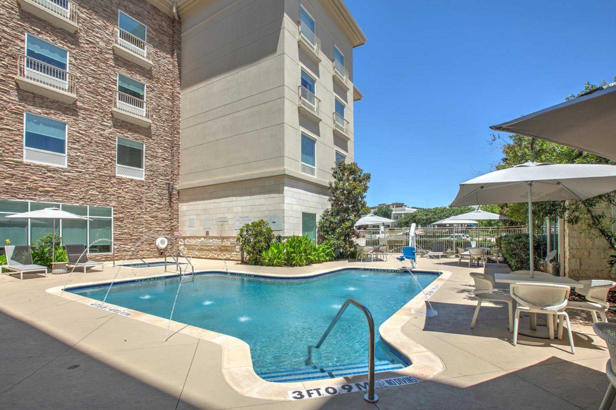 Hilton Garden Inn Dallas Arlington Dış mekan fotoğraf