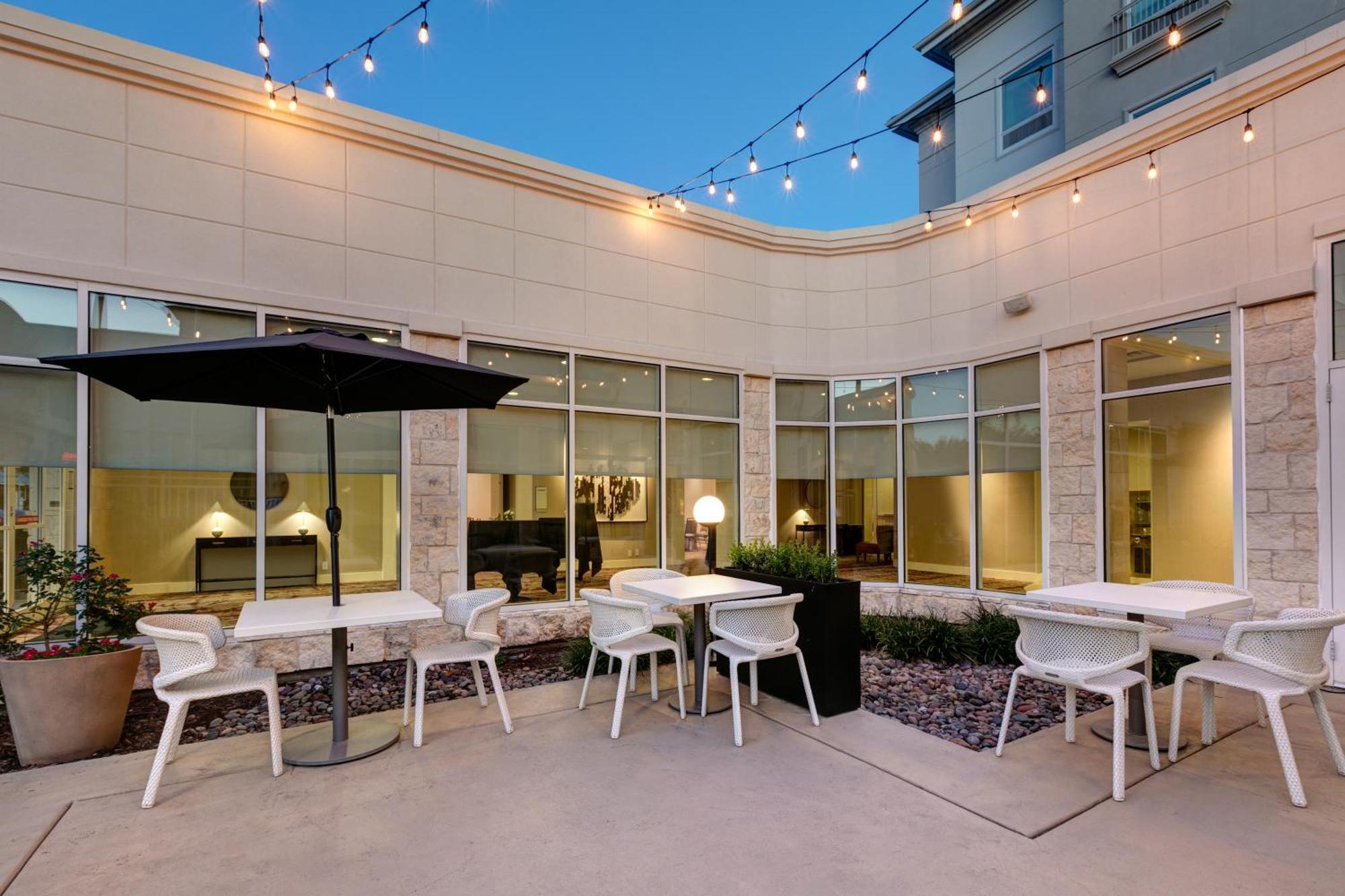 Hilton Garden Inn Dallas Arlington Dış mekan fotoğraf